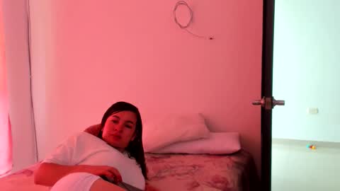 luara__01__lecat_1 online show from March 2026 04:09:01 PM