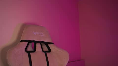 Luba online show from September 2025 06:33:02 PM