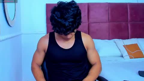 Snapshot of luca_mashle chatting on June 2026 05:50:02 AM luca_mashle online show from June 2026 05:50:02 AM