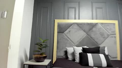 luca_morettii online show from November 2025 12:13:01 PM