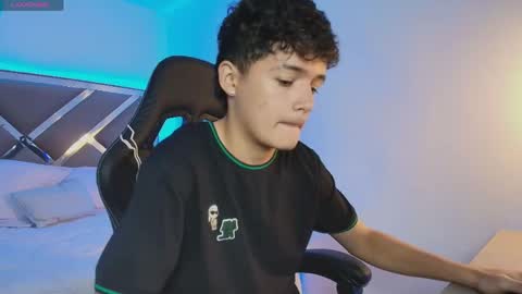 luca_voss1 online show from April 2026 11:57:02 AM