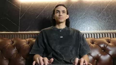 lucaalessi online show from April 2026 01:47:02 PM