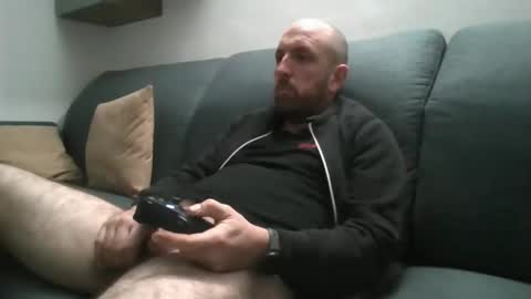 Luca online show from November 2025 08:21:02 PM