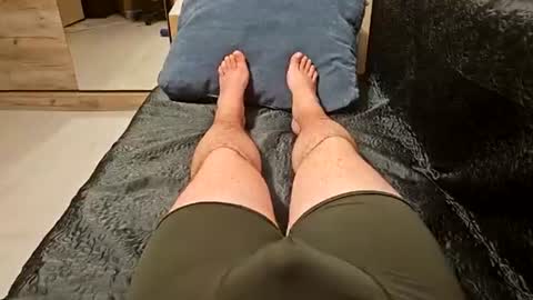 lucas_j_32 online show from June 2026 01:49:01 AM