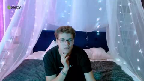 Snapshot of lucas_long_ chatting on September 2025 08:24:01 AM lucas_long_ online show from September 2025 08:24:01 AM