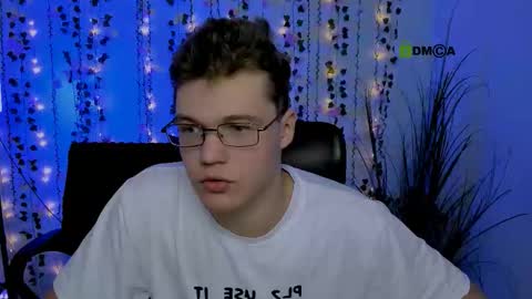 lucas_long_ online show from October 2025 01:06:02 PM