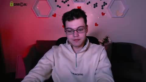 lucas_long_ online show from October 2025 07:11:02 PM