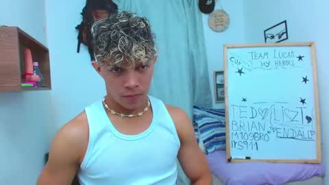 Lucas Luxx online show from October 2025 08:19:01 PM