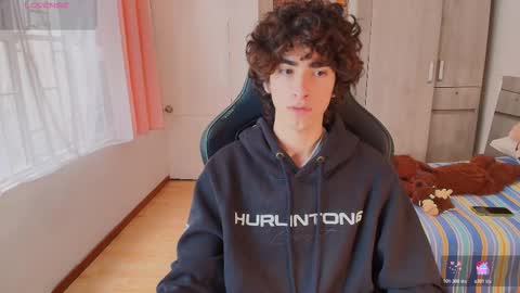 lucas_xo online show from November 2025 07:38:01 PM