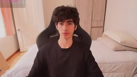 lucas_xo online show from June 2026 06:46:02 PM