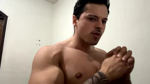 lucasfit24 online show from January 2025 07:38:01 PM