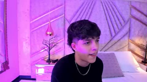 Lucasopry online show from April 2026 01:21:01 PM