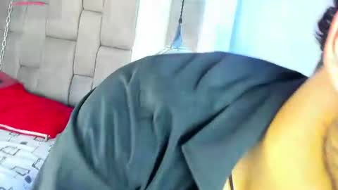 lucasthomson_ online show from July 2026 04:05:02 AM