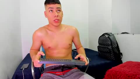 Snapshot of lucastorrez01 chatting on June 2026 07:41:02 PM LUCAS TORREZ online show from June 2026 07:41:02 PM