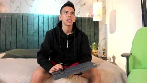 Snapshot of lucca_moreti chatting on April 2026 03:37:01 AM Lucca Moreti online show from April 2026 03:37:01 AM