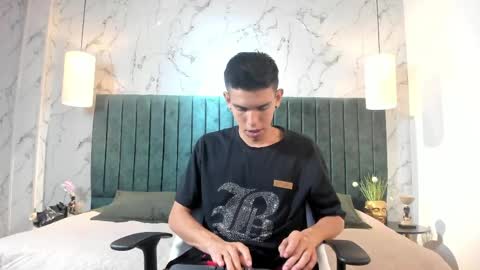 Snapshot of lucca_moreti chatting on April 2026 03:32:02 AM Lucca Moreti online show from April 2026 03:32:02 AM