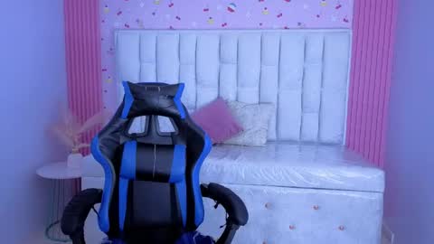 Lucero  online show from April 2026 03:17:01 PM