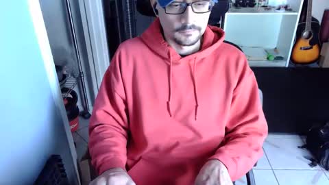 Luchi Luchano online show from December 2025 08:07:02 PM