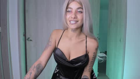 Veronica Rati    online show from January 2025 06:47:02 AM