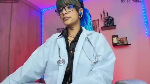 Veronica Rati    online show from October 2025 05:32:02 PM