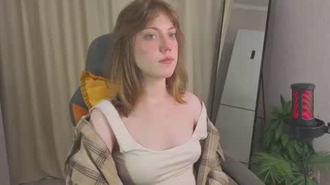 Snapshot of luci_xo chatting on June 2026 12:10:01 PM Lucy online show from June 2026 12:10:01 PM