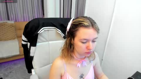 lucia_copper online show from November 2025 12:49:01 PM