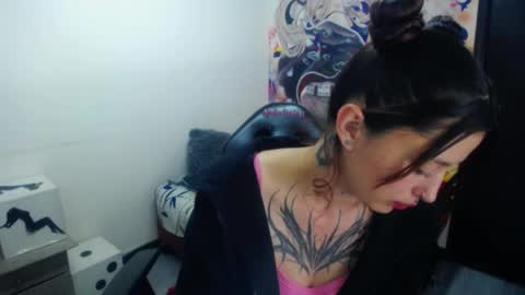 lucia_evans21 online show from April 2026 01:53:01 AM