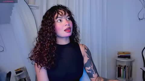 Lucia online show from February 2025 07:07:01 PM