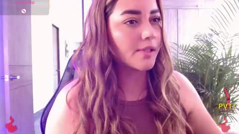 lucia star  online show from January 2026 06:32:02 PM