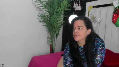 Snapshot of lucia_vonne chatting on December 2024 01:56:02 PM Lucia Vonne online show from December 2024 01:56:02 PM