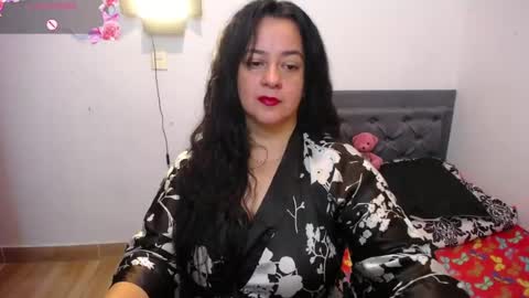 Snapshot of lucia_vonne chatting on June 2026 12:02:02 AM Lucia Vonne online show from June 2026 12:02:02 AM