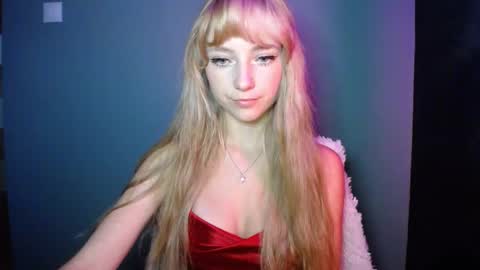 Lucy online show from September 2025 06:06:02 AM