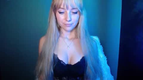 Lucy online show from September 2025 06:44:02 PM