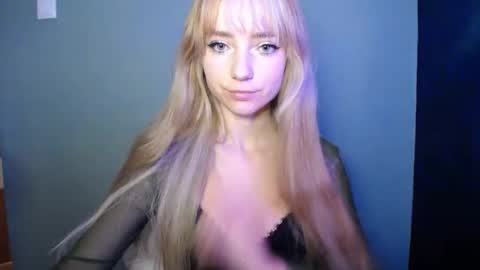 Lucy online show from October 2025 06:53:02 AM