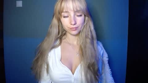 Lucy online show from October 2025 05:28:01 AM