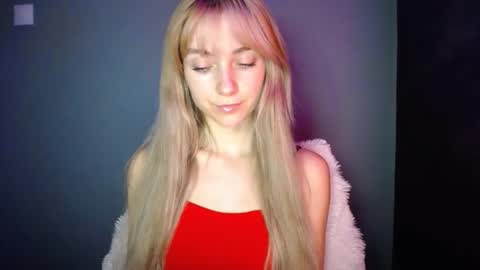 Lucy online show from November 2025 08:27:02 PM