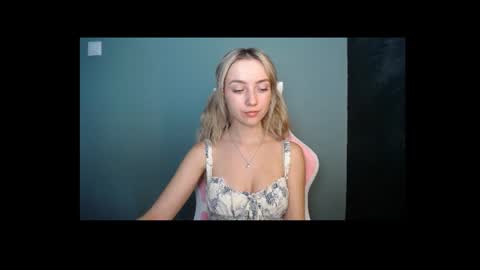 Snapshot of luciacam20 chatting on July 2026 12:20:01 PM Lucy online show from July 2026 12:20:01 PM