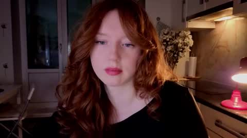 Snapshot of luciacoy chatting on November 2025 05:20:01 PM Lucia online show from November 2025 05:20:01 PM