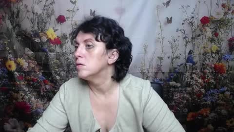 LuciaMi online show from October 2025 05:10:02 PM