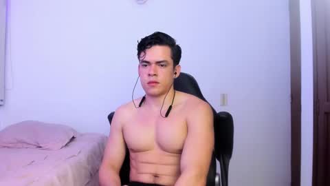 Snapshot of lucian_gomez chatting on December 2024 04:45:01 AM Lucian Gomez online show from December 2024 04:45:01 AM