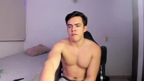 Snapshot of lucian_gomez chatting on February 2025 05:03:02 AM Lucian Gomez online show from February 2025 05:03:02 AM