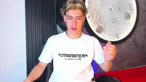 Snapshot of lucian_greyy chatting on November 2025 04:56:01 AM lucian_greyy online show from November 2025 04:56:01 AM