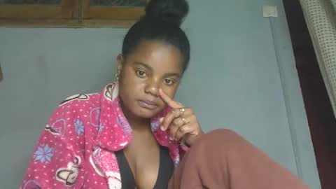 luciana012 online show from September 2025 05:26:03 PM