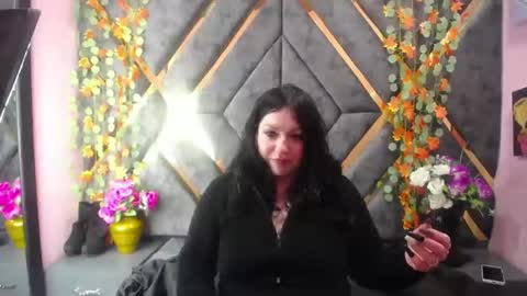 Luci online show from January 2025 06:48:01 PM