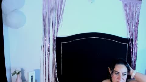 lucianablackwell online show from November 2025 02:27:01 PM