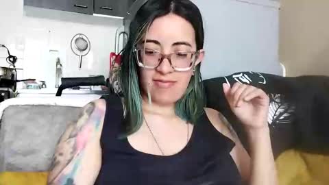 Dani 3 online show from November 2025 05:13:01 PM