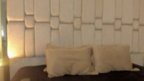 lucianaeusse online show from May 2026 07:30:02 PM