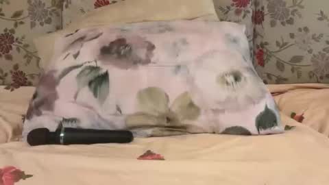 Mysterious Girl online show from March 2026 05:08:02 AM