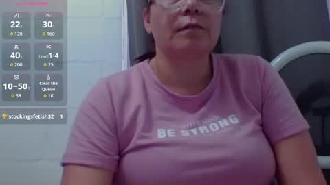 lucianamaster online show from October 2025 09:45:01 PM