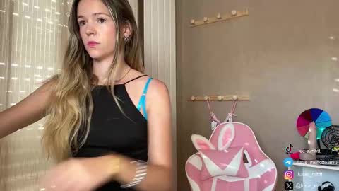 Lucie hot follow me on  online show from September 2025 06:59:02 AM